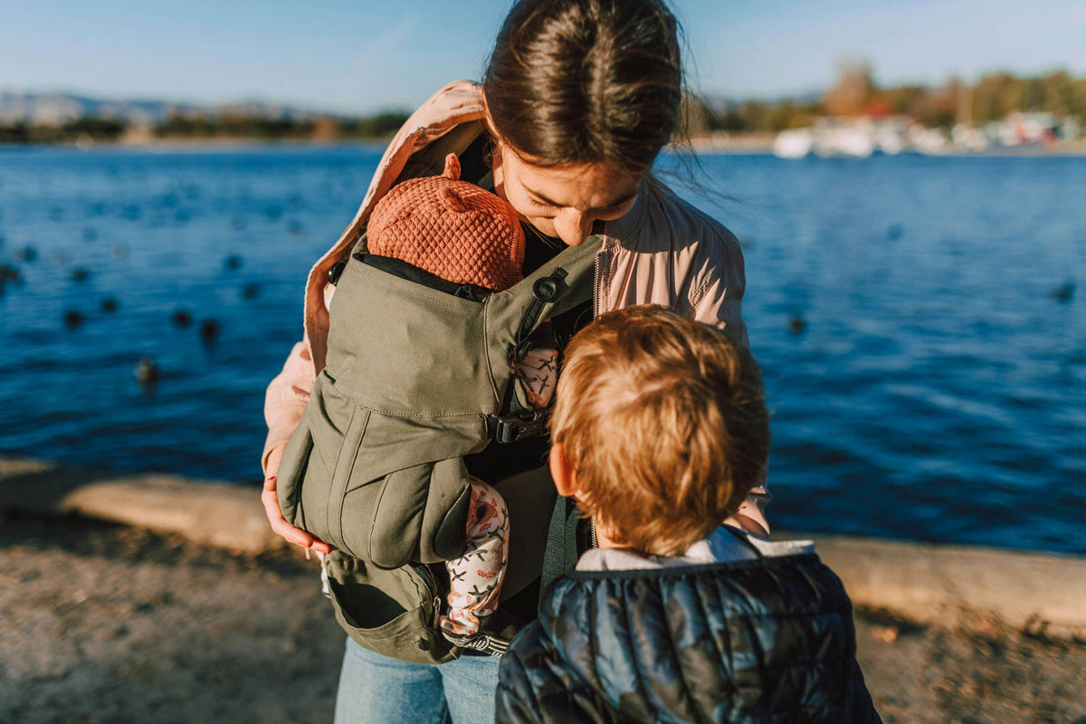 When Can a Baby Face Forward in Carrier