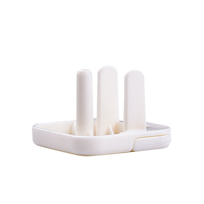 Childproof outlet cover with pull-tab