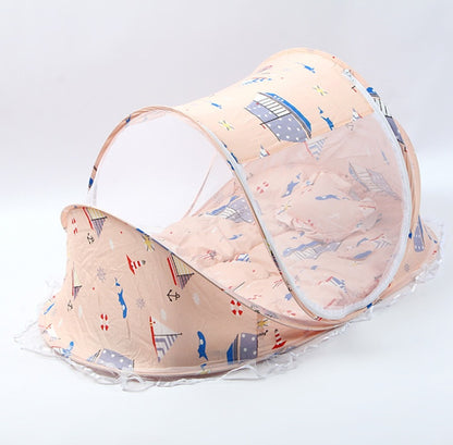 Mosquito net for bed placed over a padded mat, 