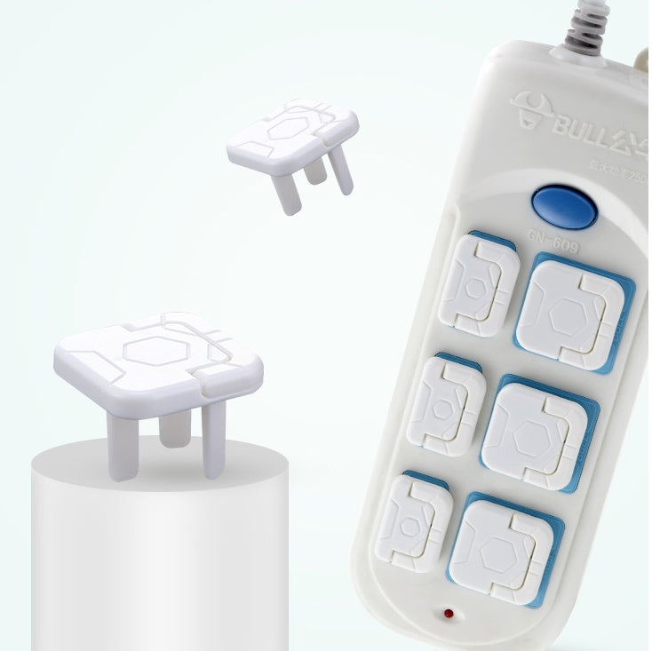 Childproof outlet cover with pull tab