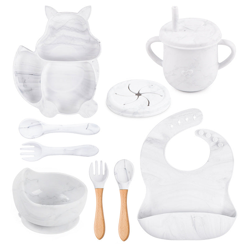Silicone baby feeding set with owl-shaped suction plate